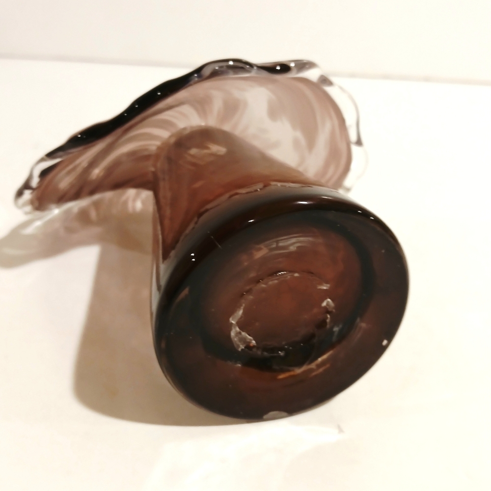 Vintage Mauve Blown Glass Vase - Picture 9 of 9